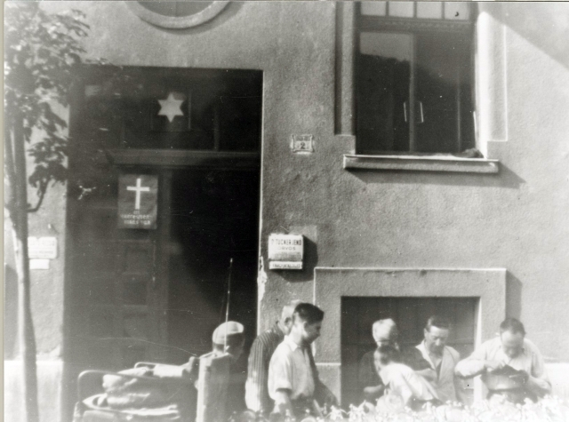 Csillagos ház a budapesti Tímár utca 2. szám alatt, 1944. május-június