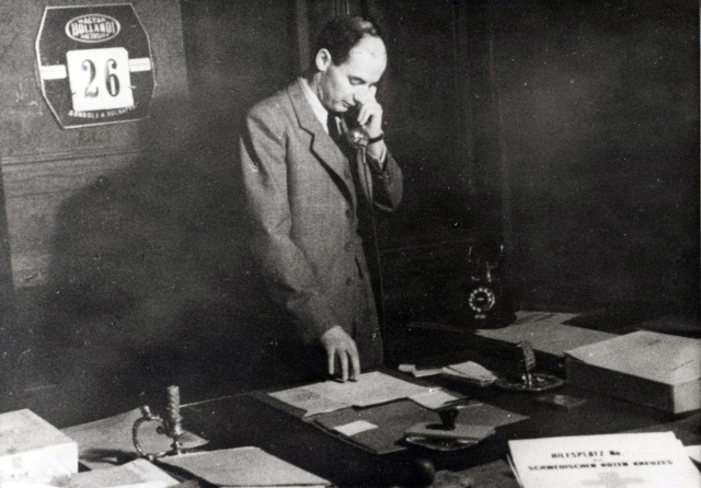 Raoul Wallenberg a budapesti svéd követségen, 1944. november