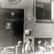 Csillagos ház a budapesti Tímár utca 2. szám alatt, 1944. május-június